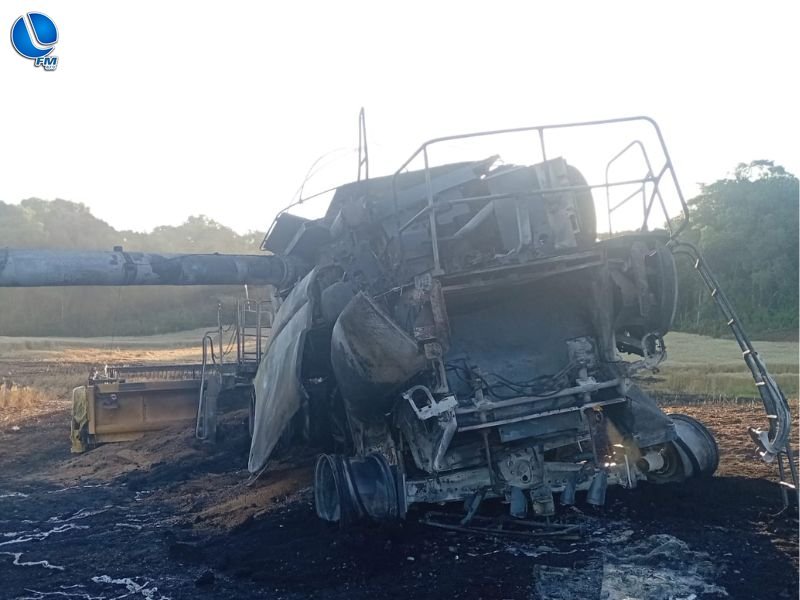 Incêndio destrói maquinário agrícola e atinge lavoura no interior de Lagoa Vermelha