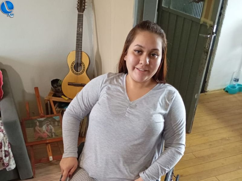 Jovem lagoense de 21 anos precisa de cirurgia na coluna com urgência