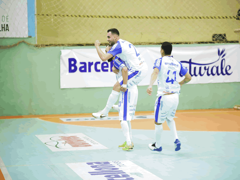 Lagoa vence em grande estilo