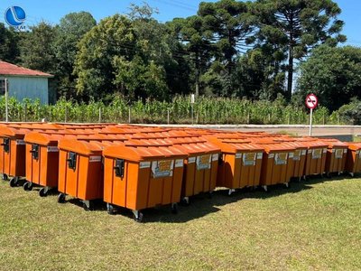 Novos contêineres reforçam coleta de lixo em Capão Bonito do Sul