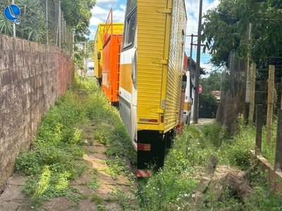 Vereador Viego Santos (PL) pede limpeza e fiscalização em trecho da Rua Ernesto Ferreira