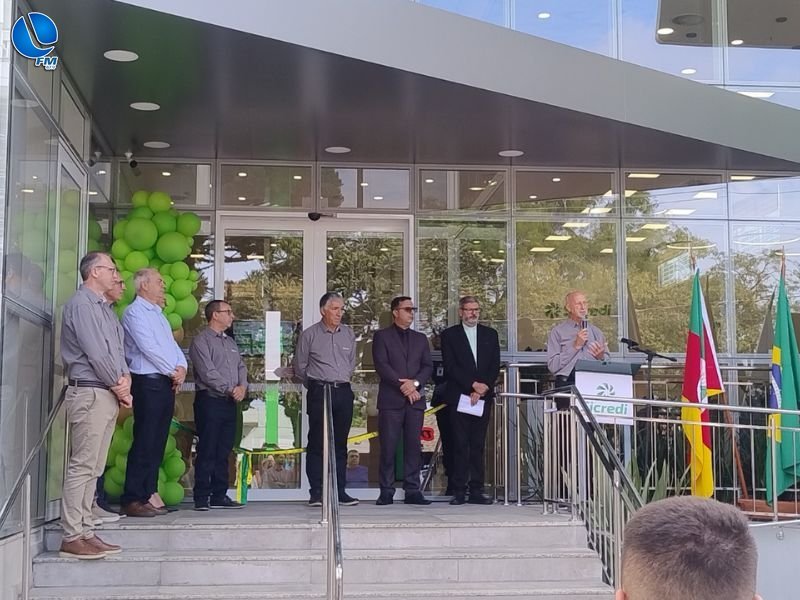 Moderna agência da Sicredi de Lagoa Vermelha: “A comunidade merece”, afirma Sadi Rigotti.