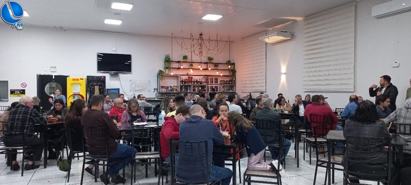 Tradicional jantar do 12 reúne grande número de simpatizantes