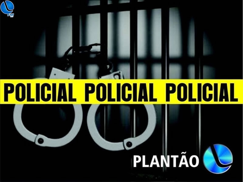 Mulher é presa por roubo à residência, em Ciríaco