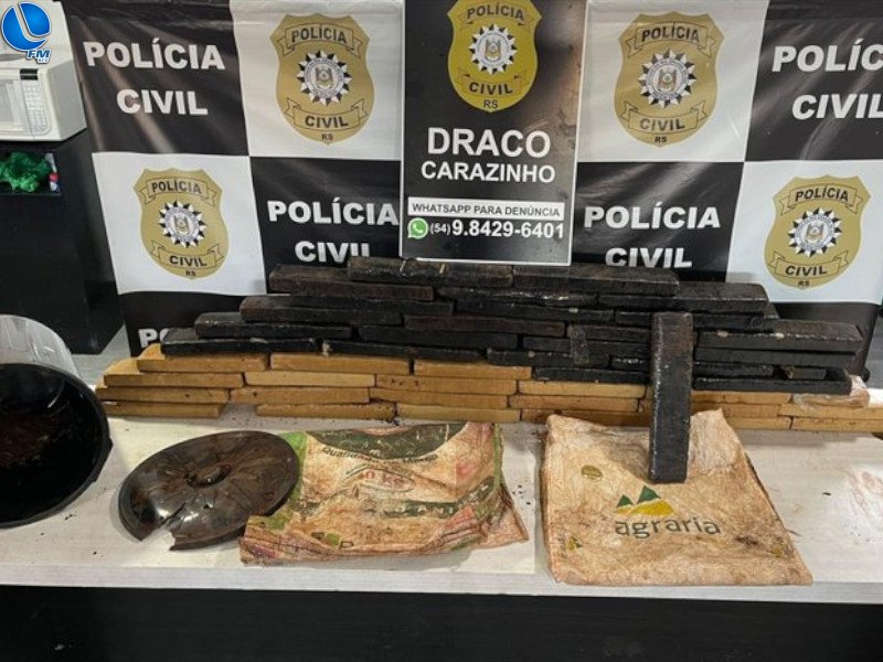Polícia apreende 40 quilos de droga enterrada em residência em Carazinho