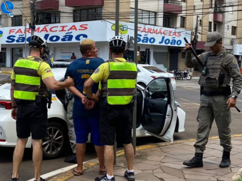 Homem envolvido em brigas no centro de Passo Fundo é preso pela polícia