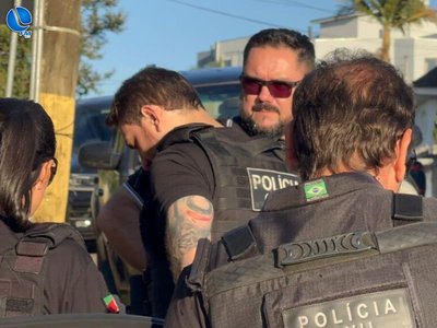 Operação Castelo de Cartas desarticula grupo de extorsão e comércio de armas em Passo Fundo