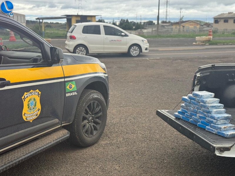 Mulher é presa com mais de 30kg de cocaína, em Vacaria