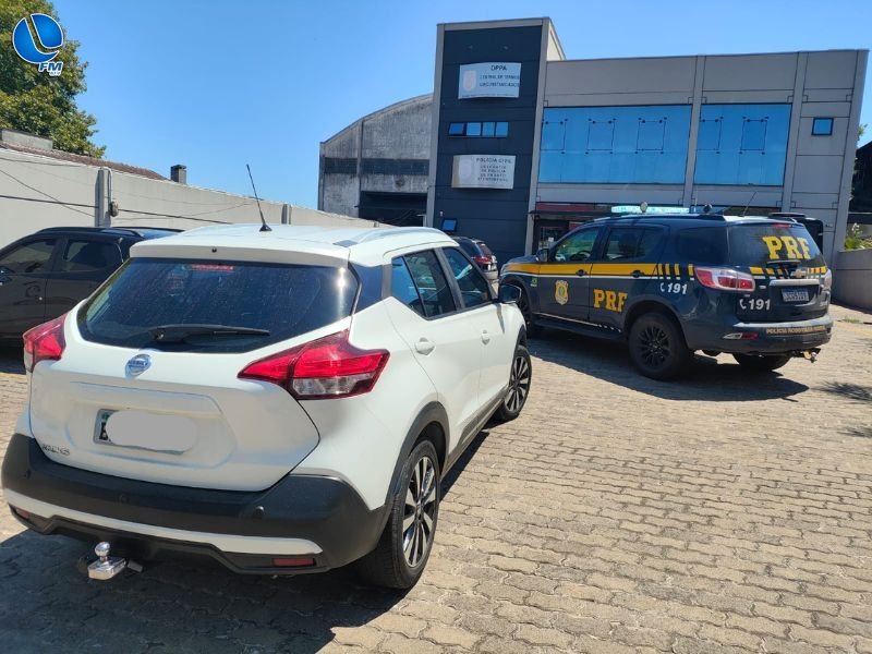 Polícia Rodoviária Federal recupera veículo roubado e prende motorista em Passo Fundo