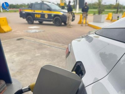 PRF participa de força-tarefa para fiscalizar preços abusivos e irregularidades na venda de combustíveis