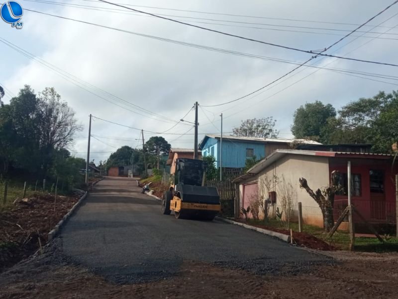 Secretaria de Obras conclui pavimentação da Rua Dercílio Pereira dos Santos, no bairro Boa Vista