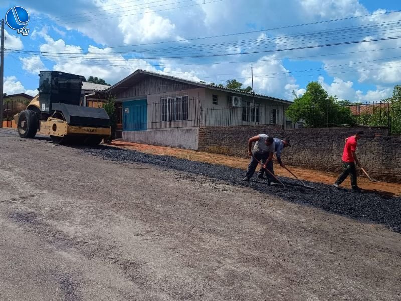 Secretaria de Obras amplia frentes de tapa-buraco em diferentes pontos da cidade