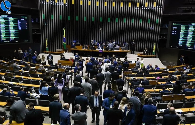 Congresso Nacional derruba veto de Lula e proíbe saídas temporárias de presos