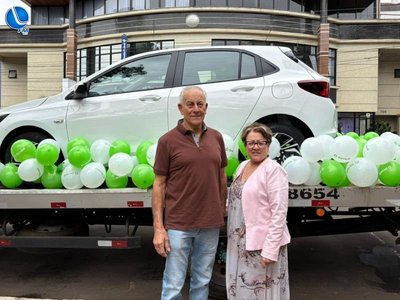 Entrega do carro da Promoção "Investir para Crescer" da Sicredi Ibiraiaras RS/MG