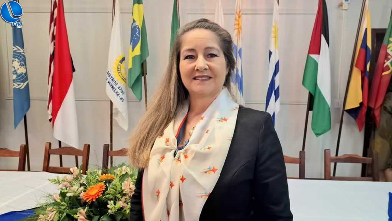 Tânia Atolini é a nova presidente do Rotary Clube