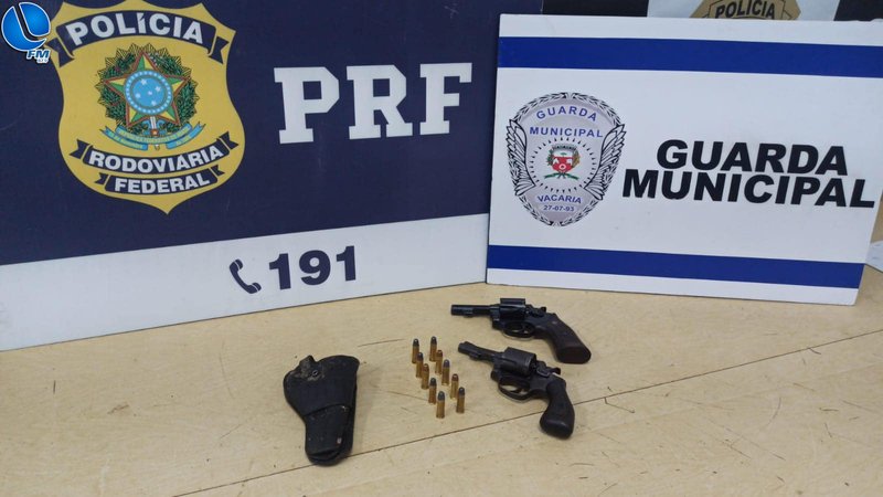 PRF prende casal com duas armas carregadas em Vacaria