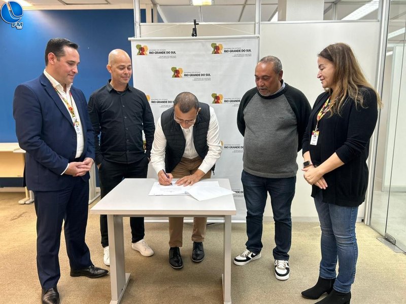 Regularização do Loteamento Cohab: Estado autoriza