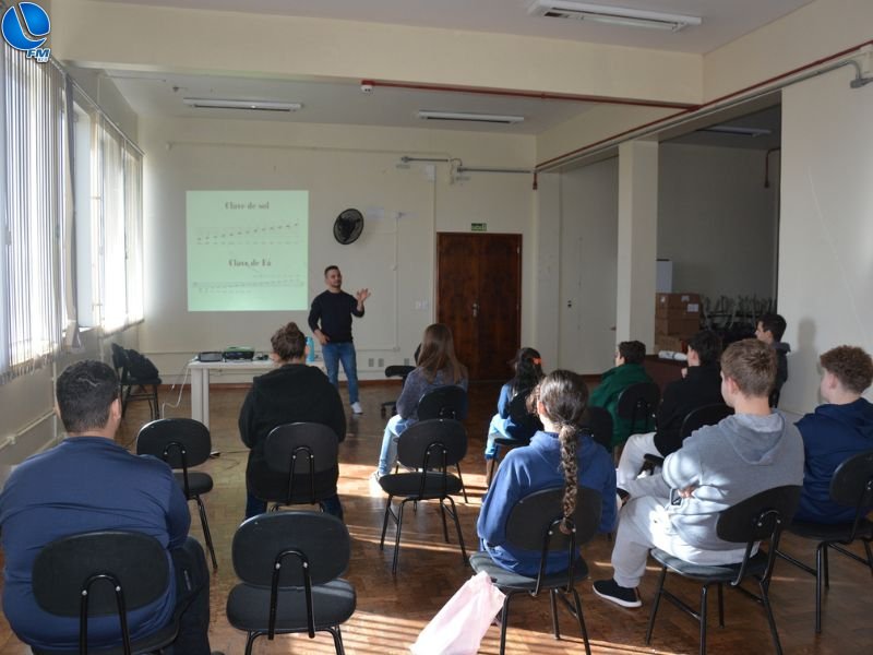 Workshop de teoria musical reúne estudantes da Casa da Cultura